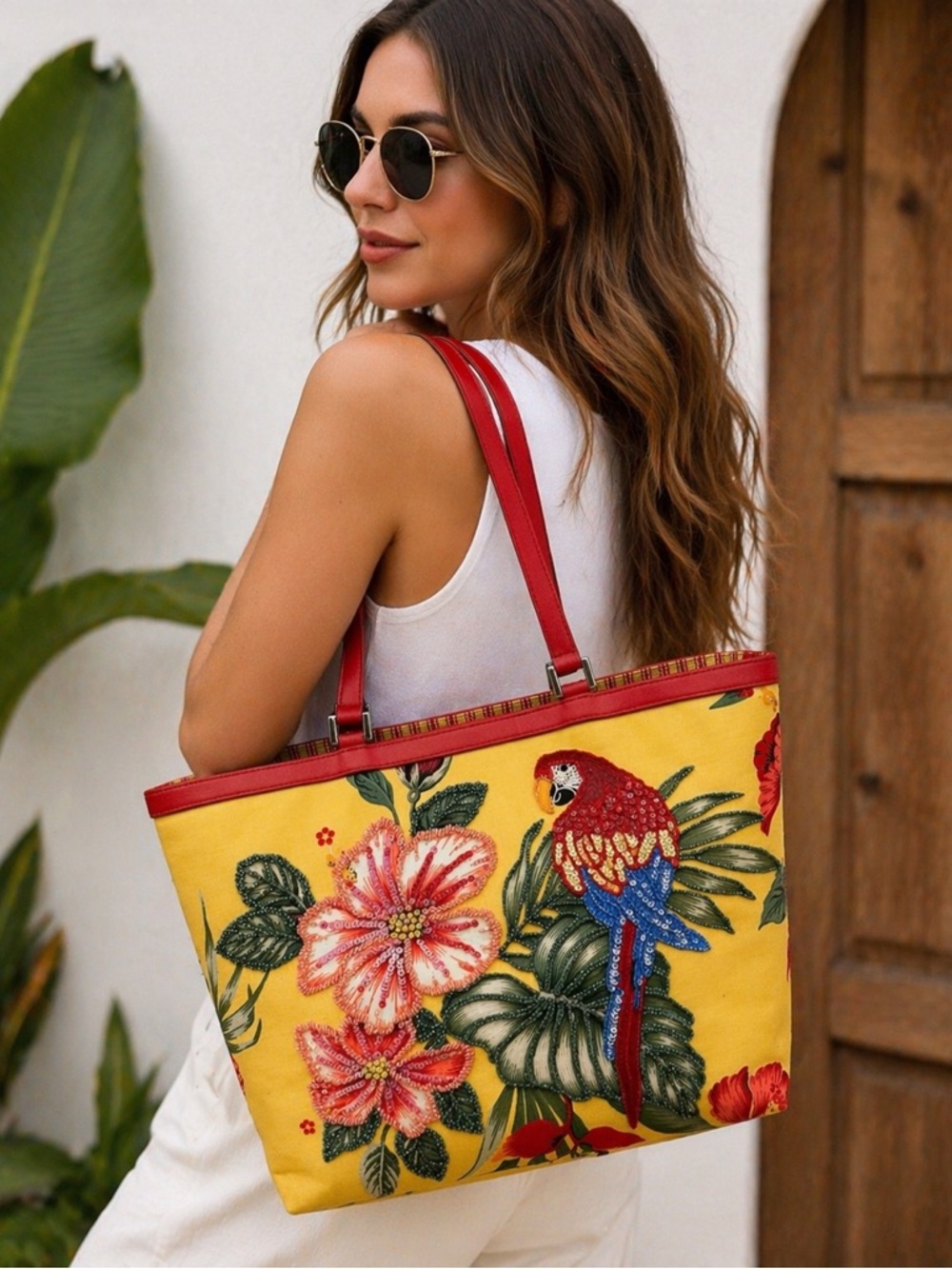 🌺 Isabella Fiore Beaded Tropical Parrot Tote – Rare Collector Piece 🌺